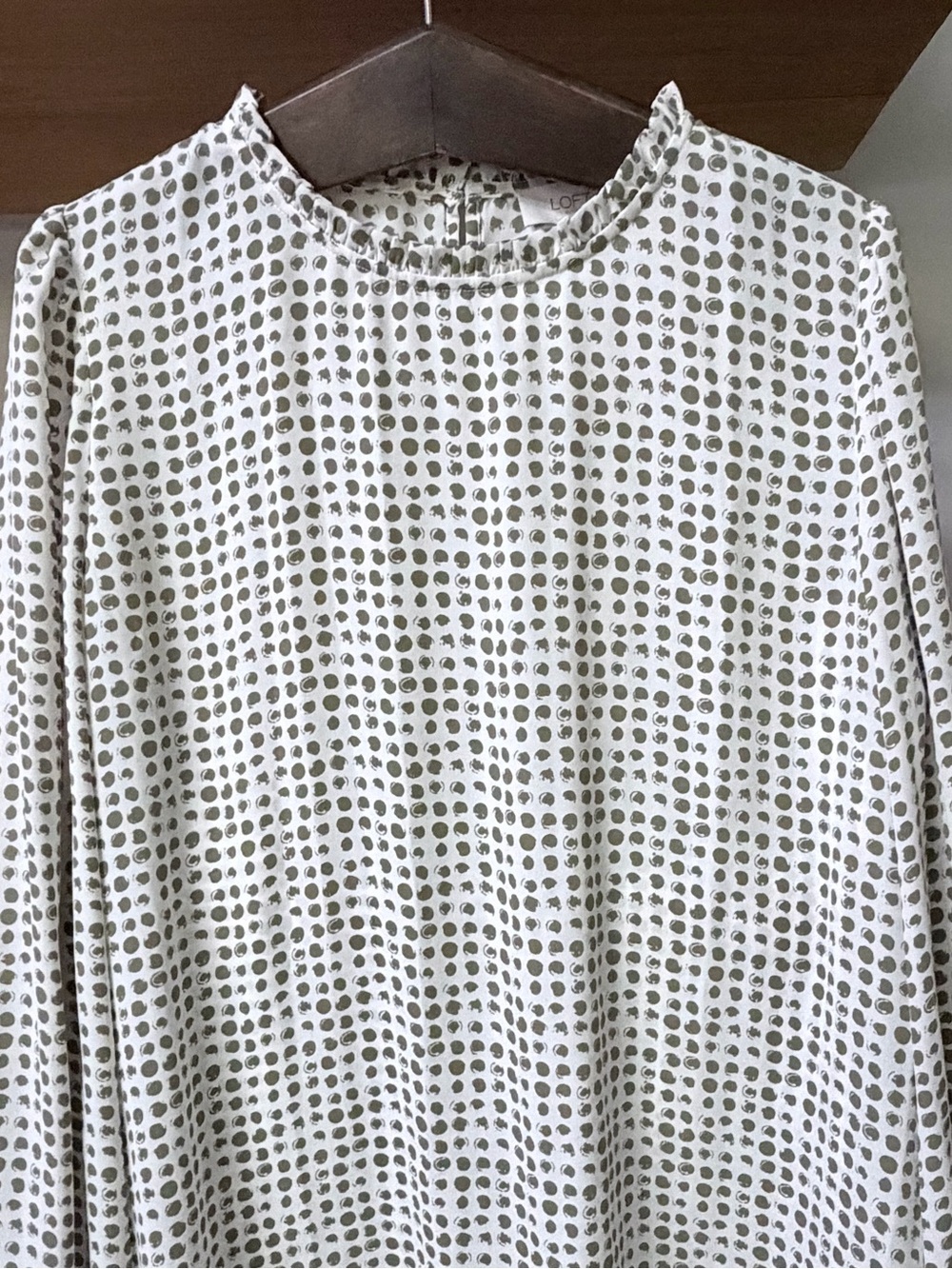 LOFT Outlet Large Olive Green Polka Dot Ruffle Neck Long Sleeve Blouse - Picture 3 of 5